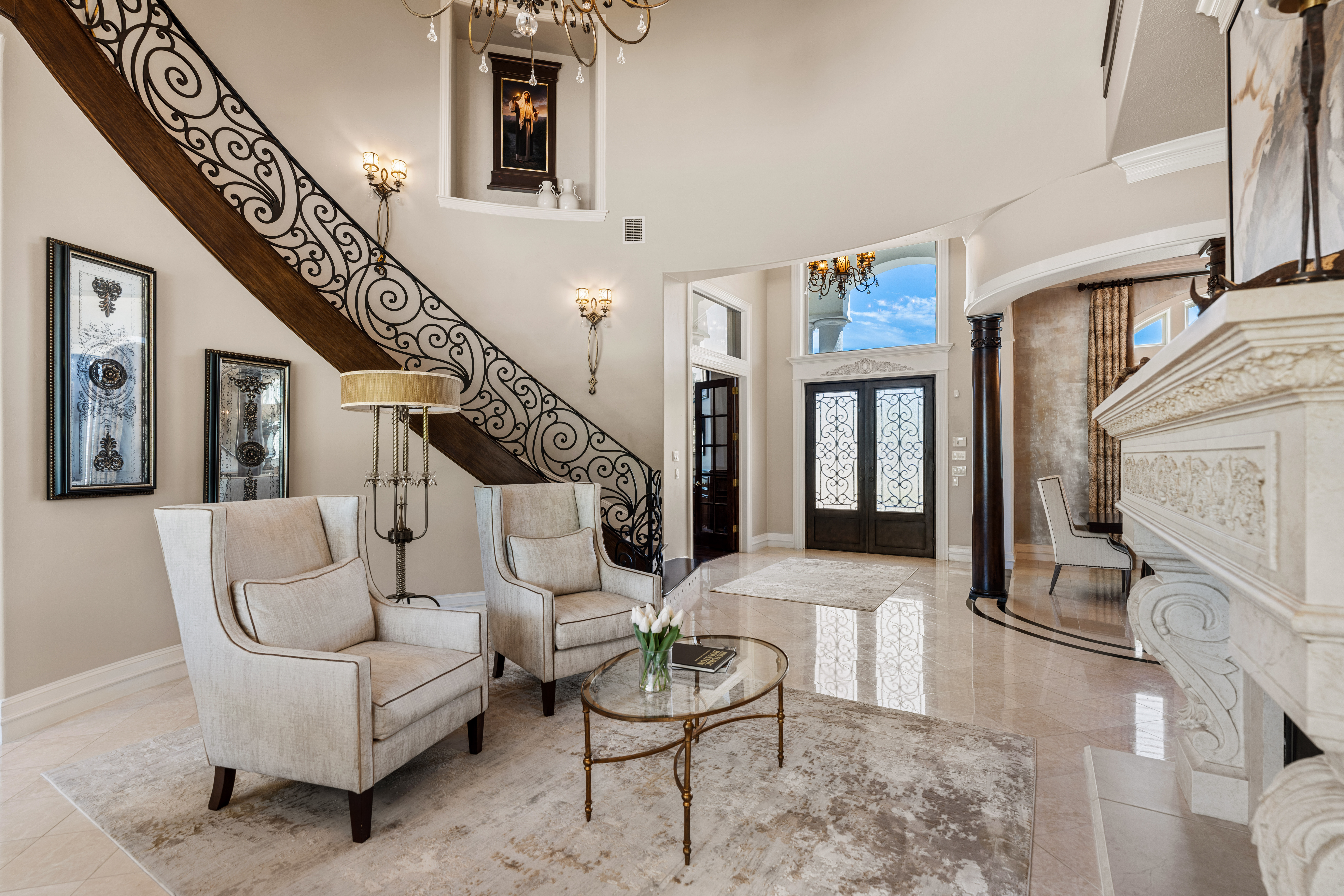 82 Manor Lake Estates Circle Spring, TX 77379 - Photo 7 of 52 a living room with furniture or couch and a potted plant