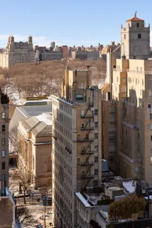 $950,000 | 40 East 80th Street, Unit 24A | Upper East Side