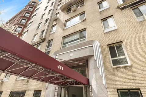 $810,000 | 411 West End Avenue, Unit 9C | Upper West Side