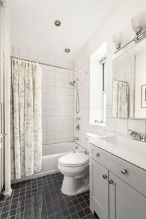 $450,000 | 19 Grace Court, Unit 3C | Brooklyn Heights