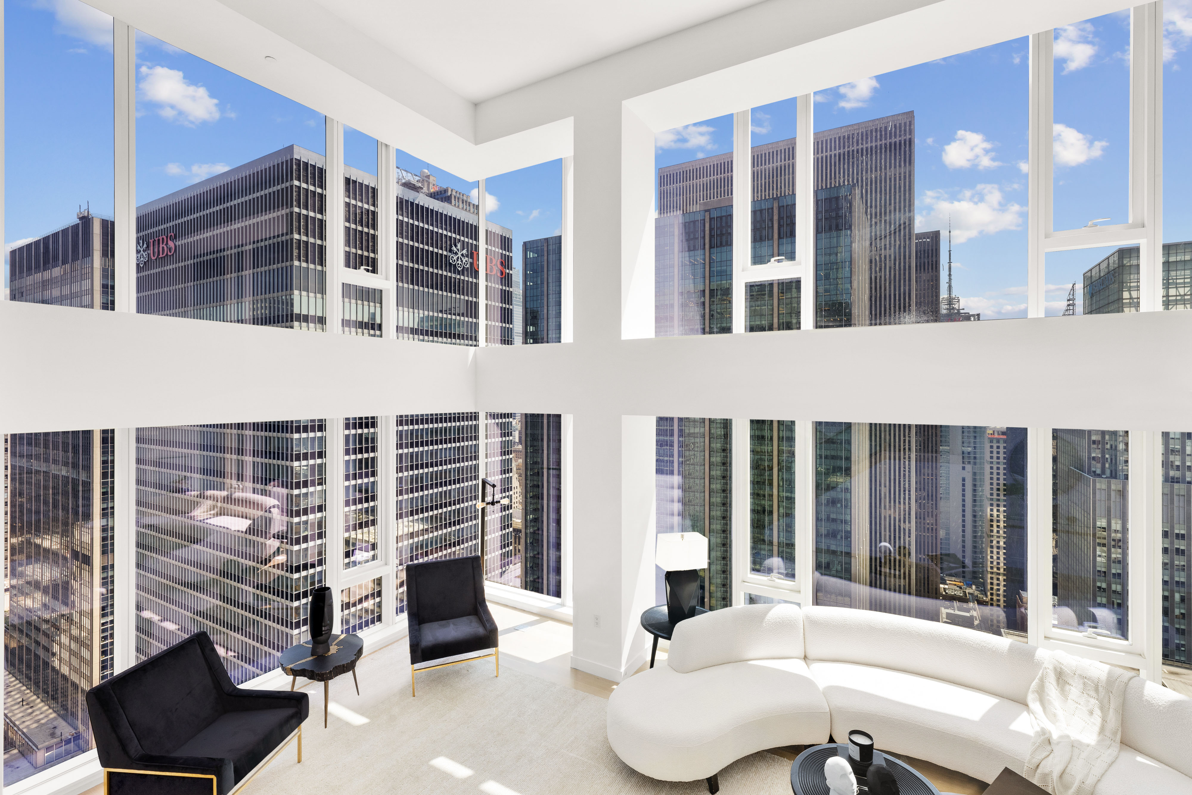 135 West 52nd Street, Unit PH2 Manhattan, NY 10019 - Photo 3 of 35