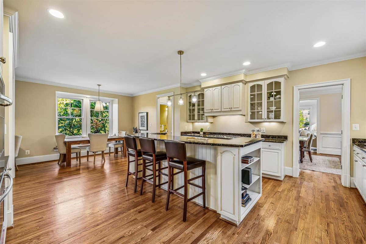 6012 Walhonding Road Bethesda, MD 20816 - Photo 13 of 59 Gallery Image 13