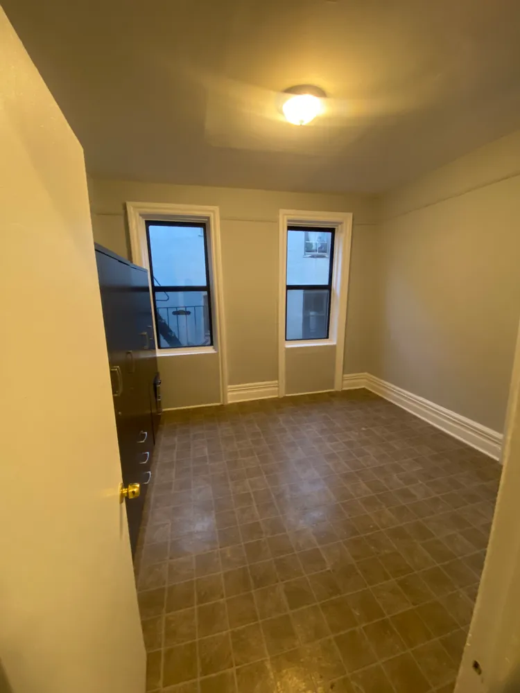 $1,781 | 40-11 25th Avenue, Unit 10 | Astoria