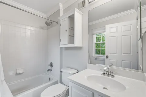 $1,800,000 | 1283 Cobble Pond Way, Vienna, VA 22182