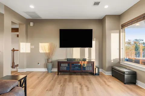 $1,285,000 | 309 Hacienda Place, Dripping Springs, TX 78620