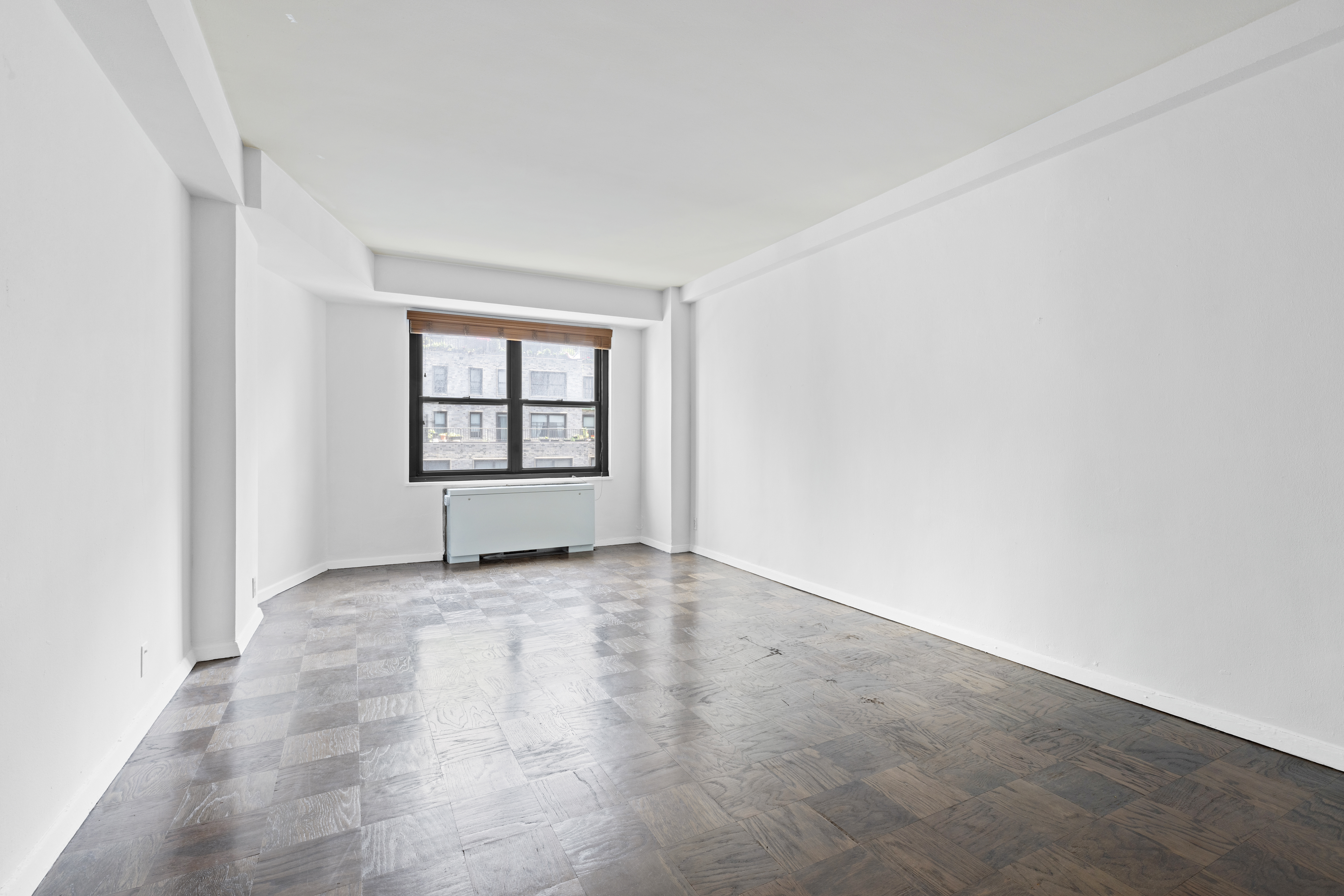 220 East 57th Street, Unit 17D Manhattan, NY 10022 - Photo 3 of 8
