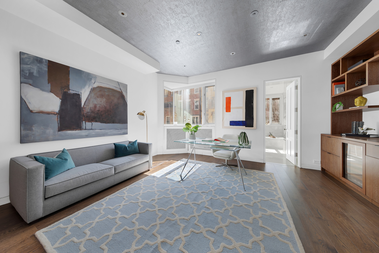42 West 71st Street Manhattan, NY 10023 - Photo 18 of 35 a living room with furniture and a couch
