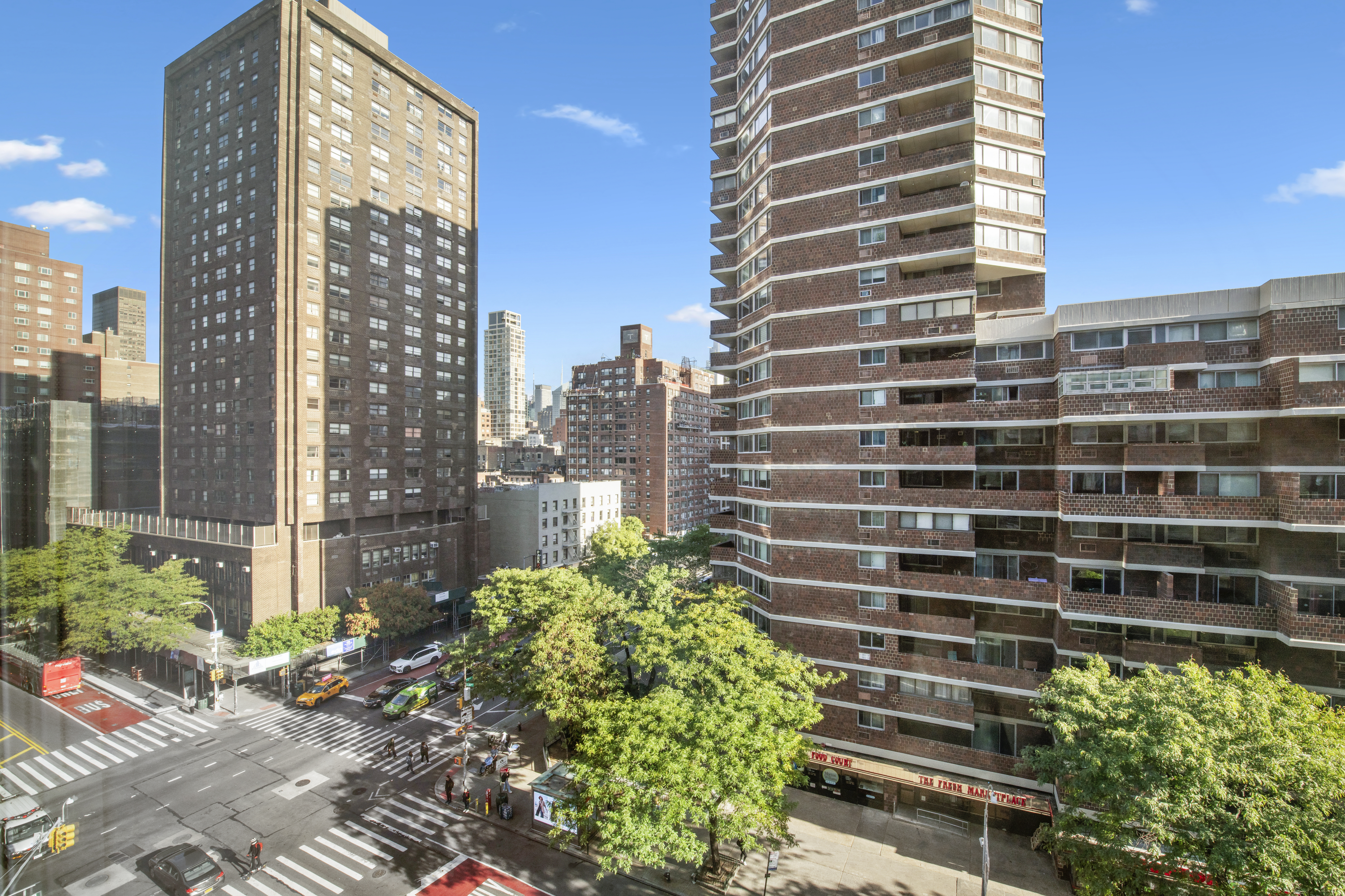 300 East 23rd Street, Unit 7A Manhattan, NY 10010 - Photo 9 of 15 a view of a city with tall buildings