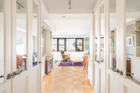 $525,000 | 230 East 15th Street, Unit 8N | Gramercy