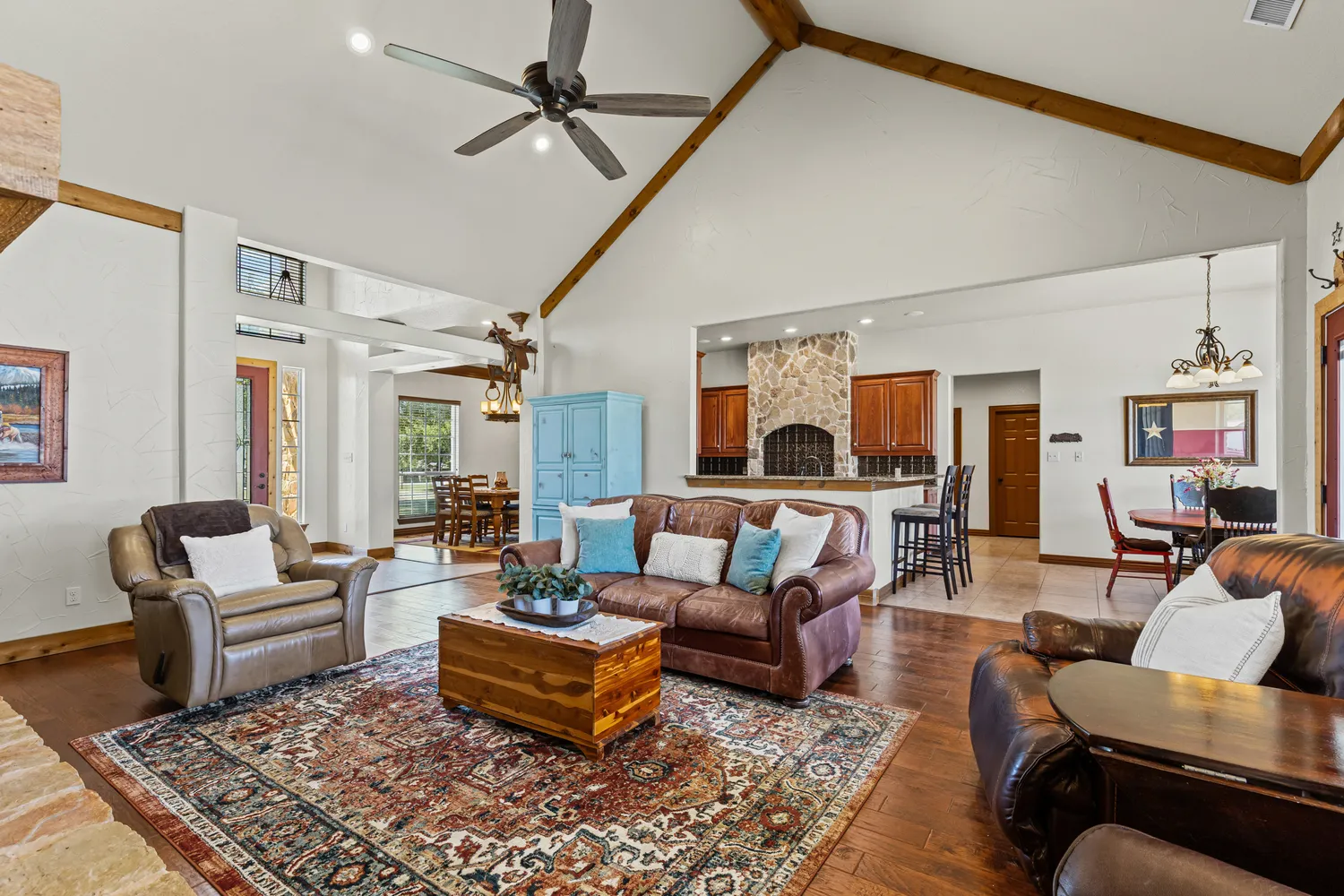 $1,049,000 | 216 Megan Court, Hudson Oaks, TX 76087