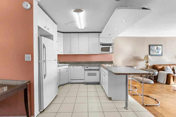 $435,000 | 7004 JFK Boulevard East, Unit 40G, Guttenberg, NJ 07093