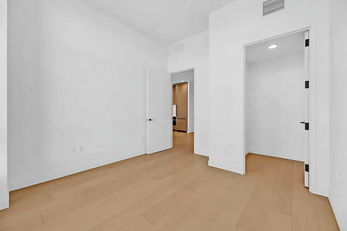 $5,995 | 480 Kent Avenue, Unit 21C | Williamsburg