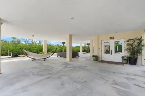 $1,689,000 | 365 Loeb Avenue, Key Largo, FL 33037