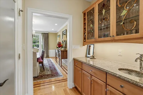 $2,475,000 | 11736 Gainsborough Road, Potomac, MD 20854