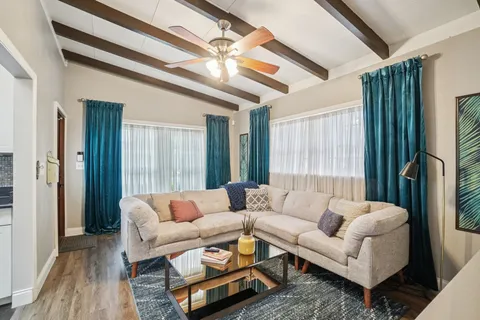 $699,000 | 3218 West Oakellar Avenue, Tampa, FL 33611