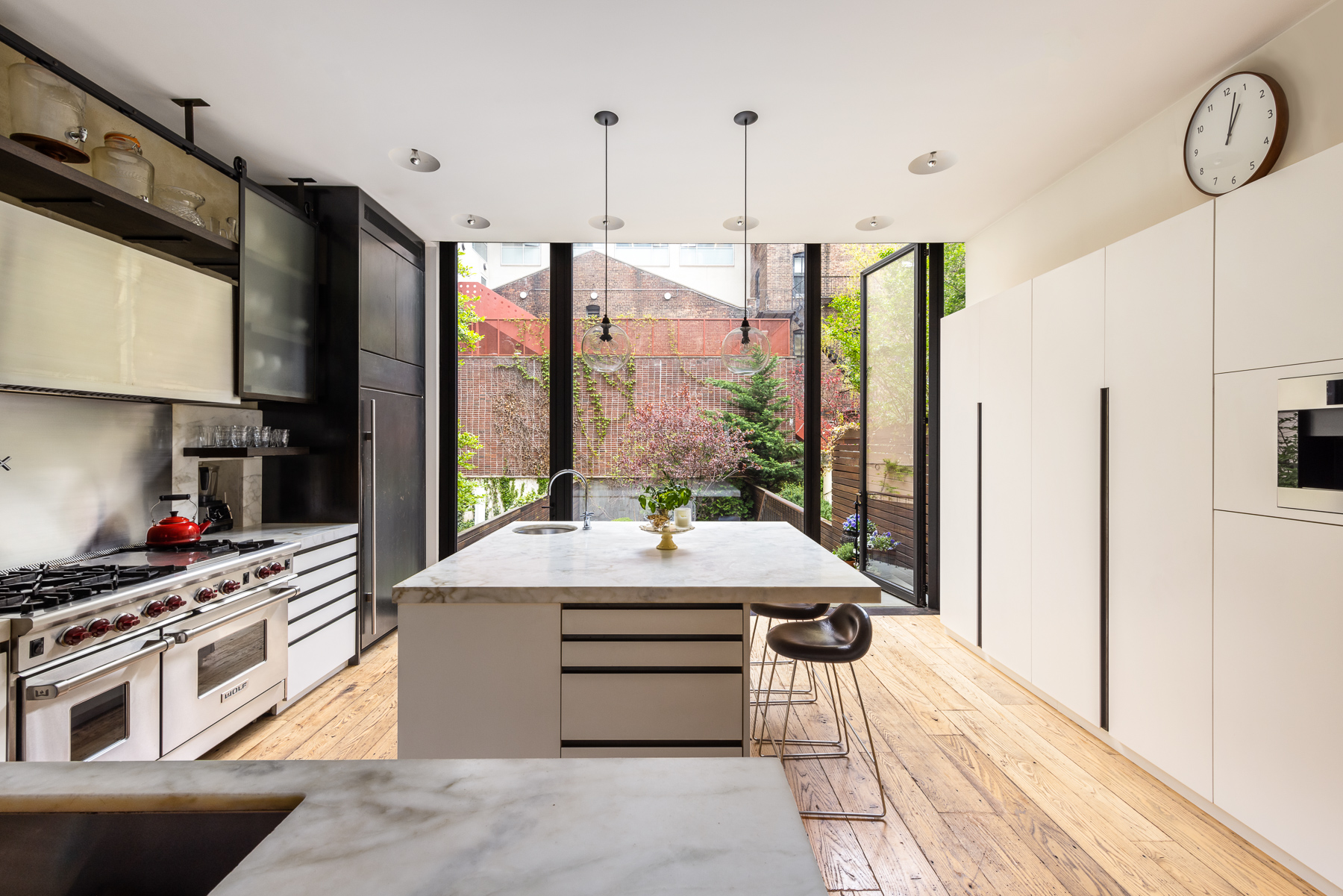 27 Vandam Street Manhattan, NY 10013 - Photo 5 of 25