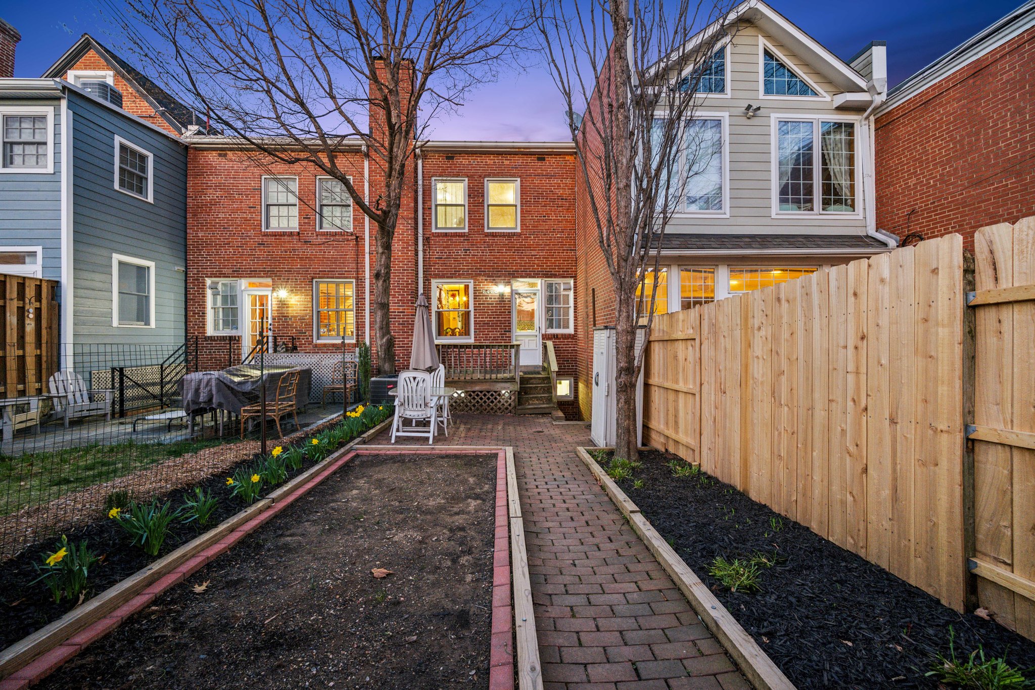 2420 Tunlaw Road Northwest Washington, DC 20007 - Photo 4 of 15