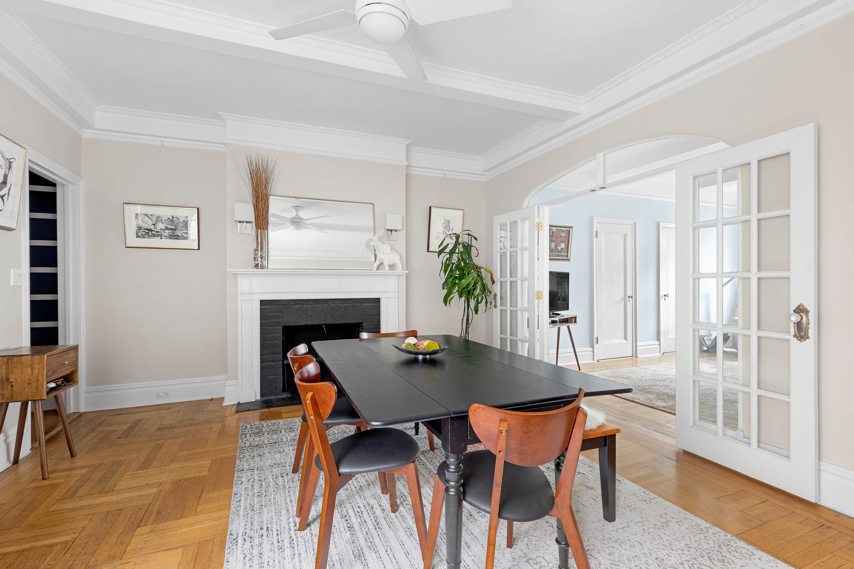 111 East 75th Street, Unit 8A Manhattan, NY 10021 - Photo 3 of 13