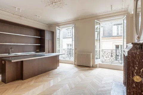 $818,000 | 258 St Germain Boulevard, Paris, France 75007