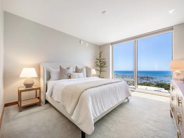 $3,495,000 | 1555 Kapiolani Boulevard, Unit 2002, Honolulu, HI 96814