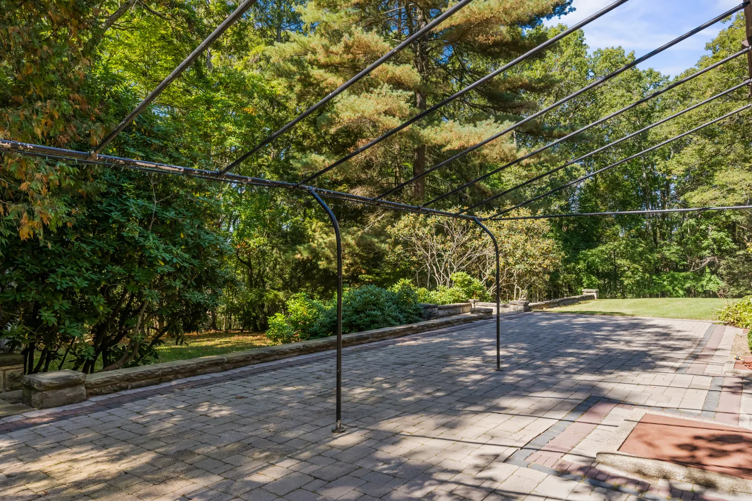 $1,200,000 | 113 Maple Avenue, Oil City, PA 16301