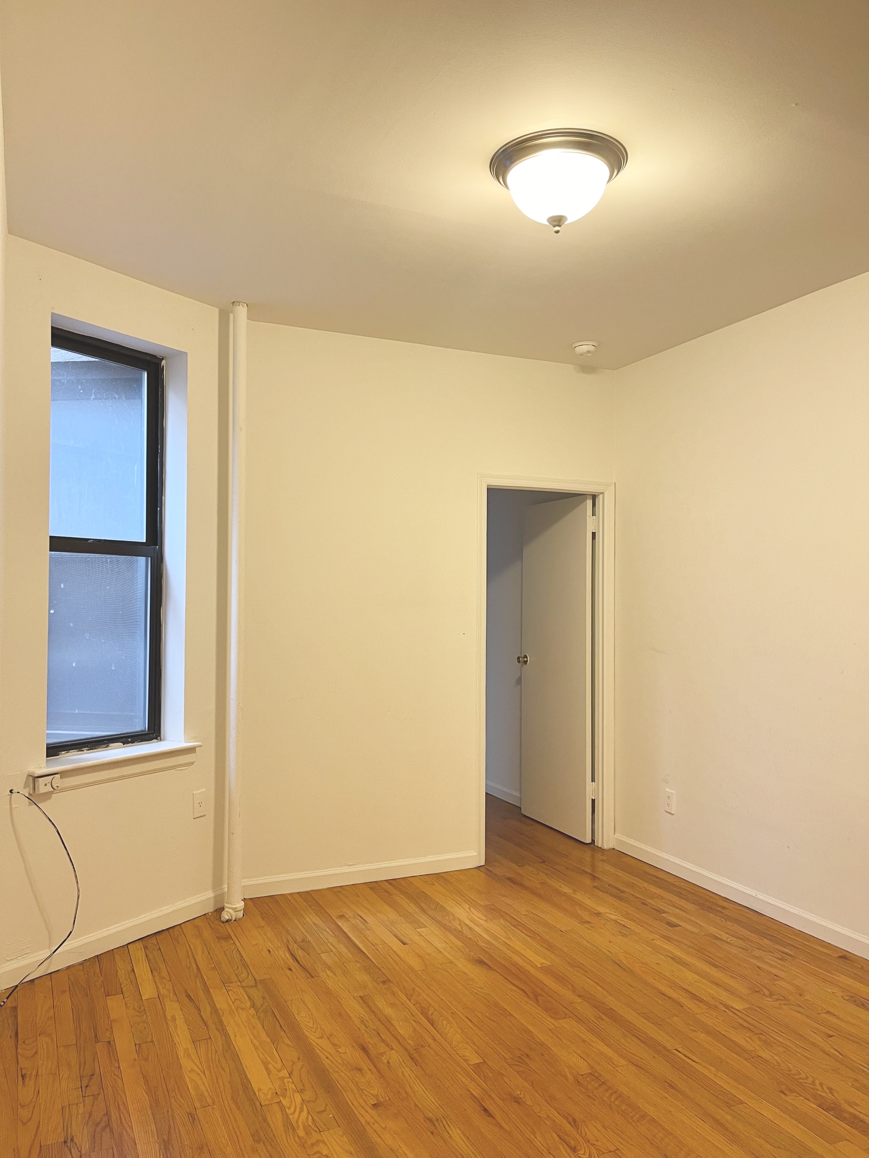 1716 2nd Avenue, Unit 4C Manhattan, NY 10128 - Photo 4 of 8 Gallery Image 4