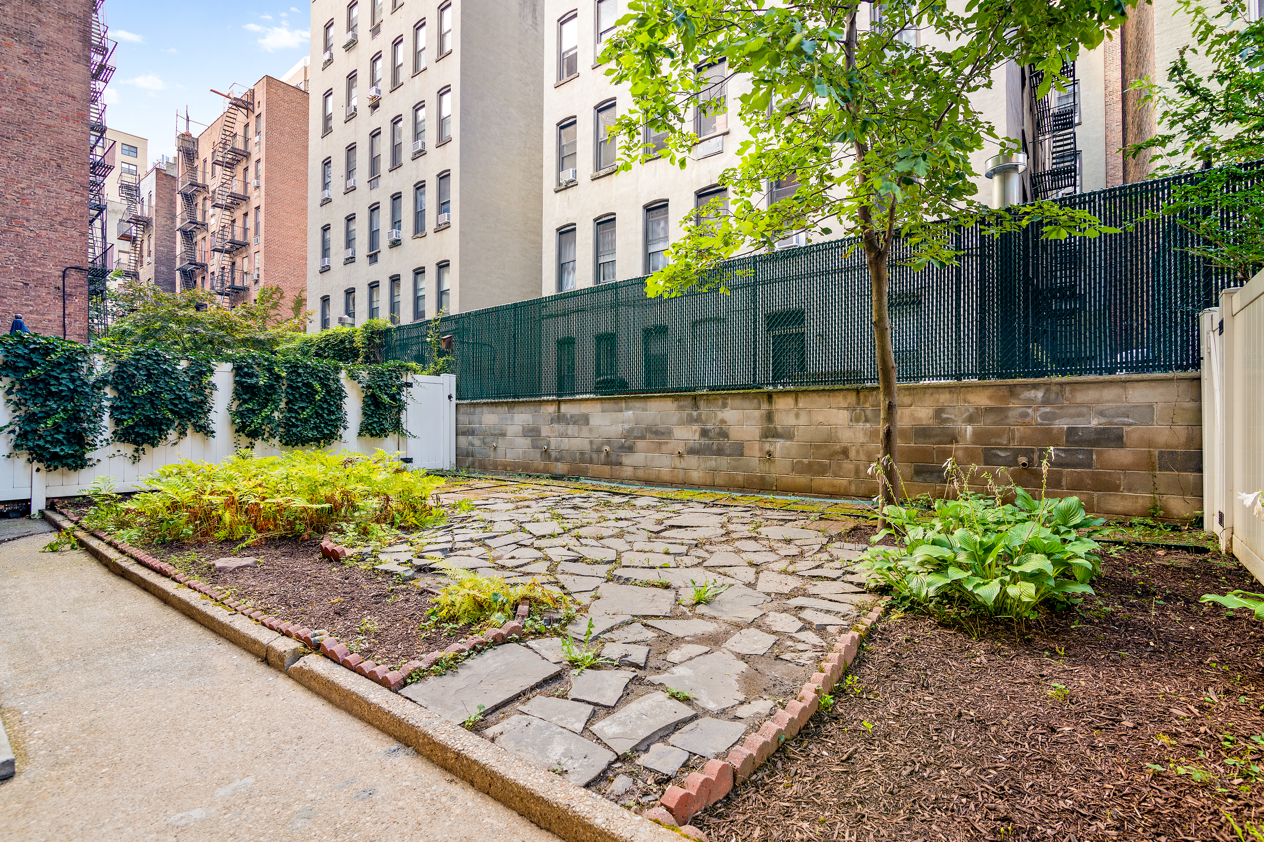 229 East 28th Street, Unit LA Manhattan, NY 10016 - Photo 4 of 17