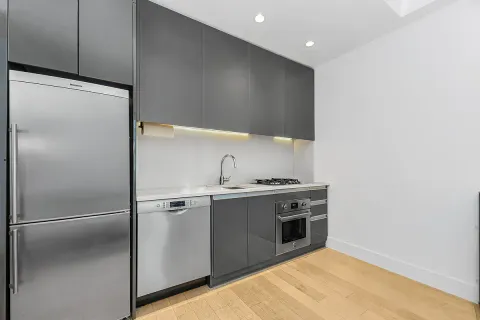 $675,000 | 44-15 Purves Street, Unit 6D | Long Island City