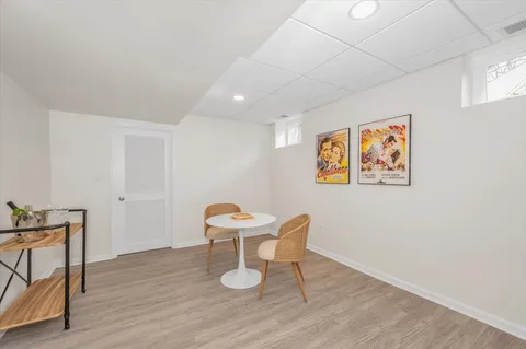 Contact Agent | 14 South Duke Street, Rockville, MD 20850
