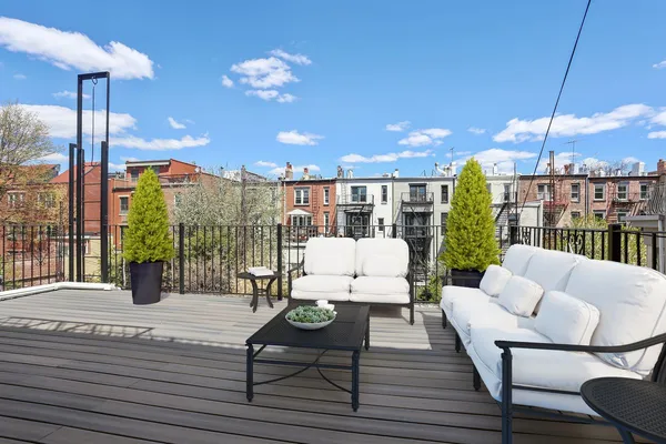 $4,500 | 269 Sackett Street, Unit 2 | Carroll Gardens