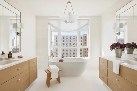 $13,120,000 | 211 West 84th Street, Unit 14WEST | Upper West Side