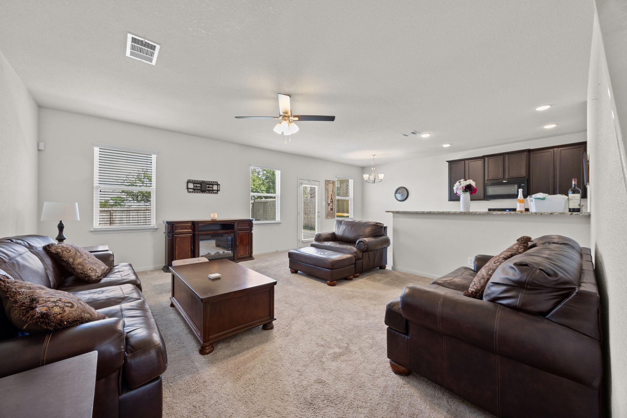 20101 Grover Cleveland Way Manor, TX 78653 - Photo 6 of 32