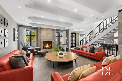 $3,250,000 | 52 Nicolosi Loop | Huguenot