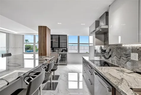 $1,100,000 | 2751 South Ocean Drive, Unit 404N, Hollywood, FL 33019