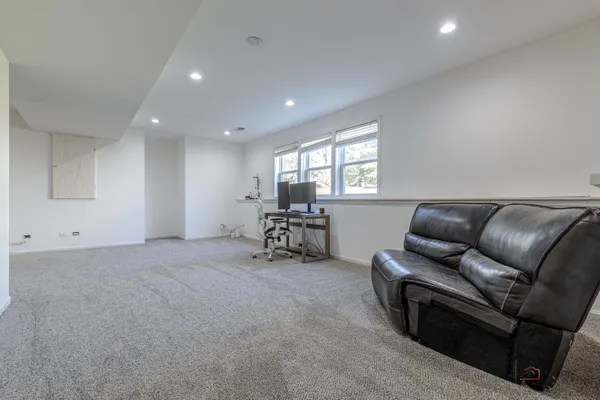 $474,900 | 2212 Baxter Court, Elgin, IL 60123