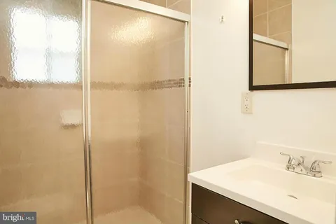 $3,800 | 5719 6th Street North, Arlington, VA 22205