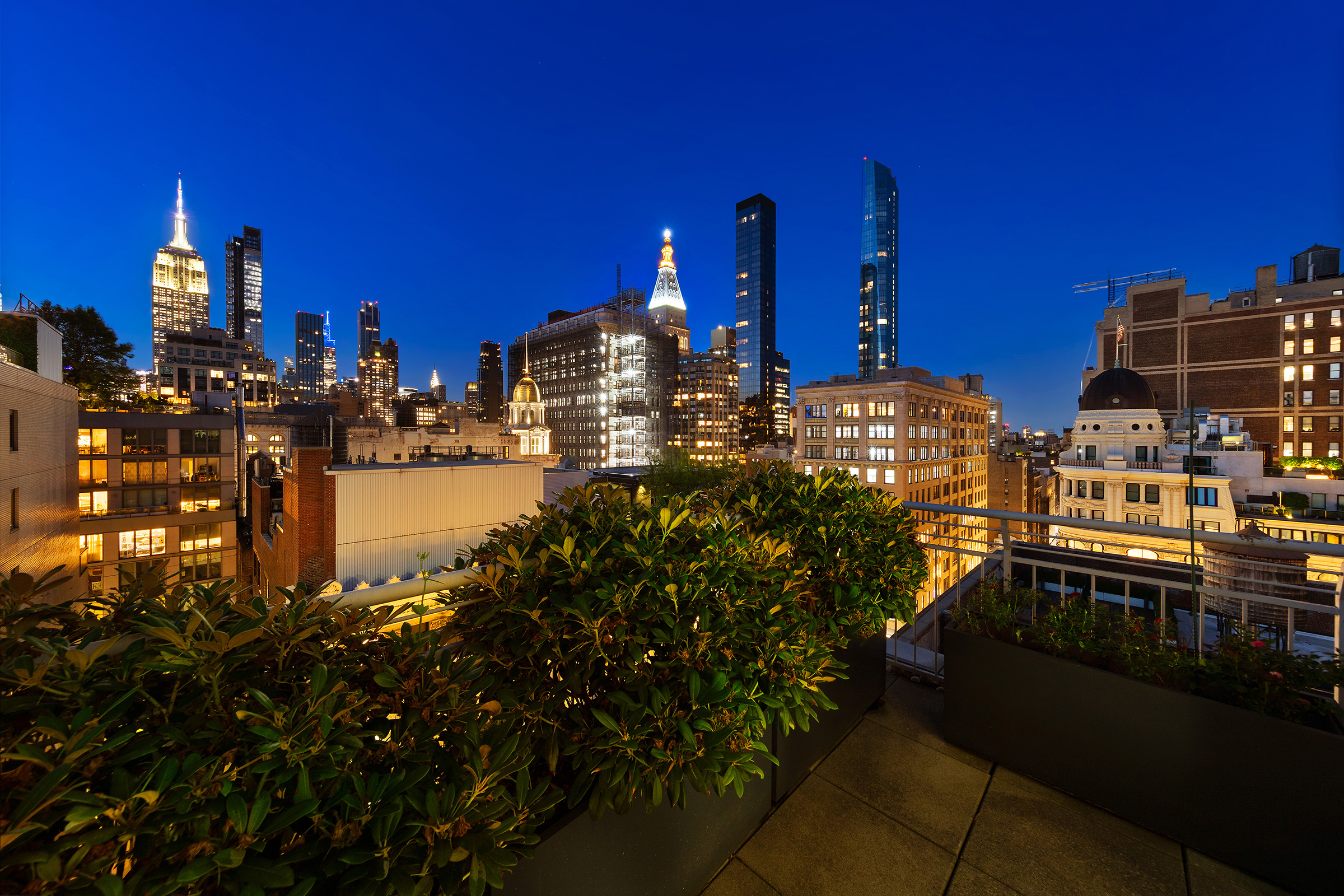 4 West 21st Street, Unit PH Manhattan, NY 10010 - Photo 13 of 14 a view of a city