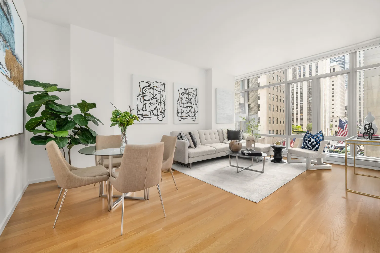 $1,088,000 | 18 West 48th Street, Unit 4F | Midtown Central