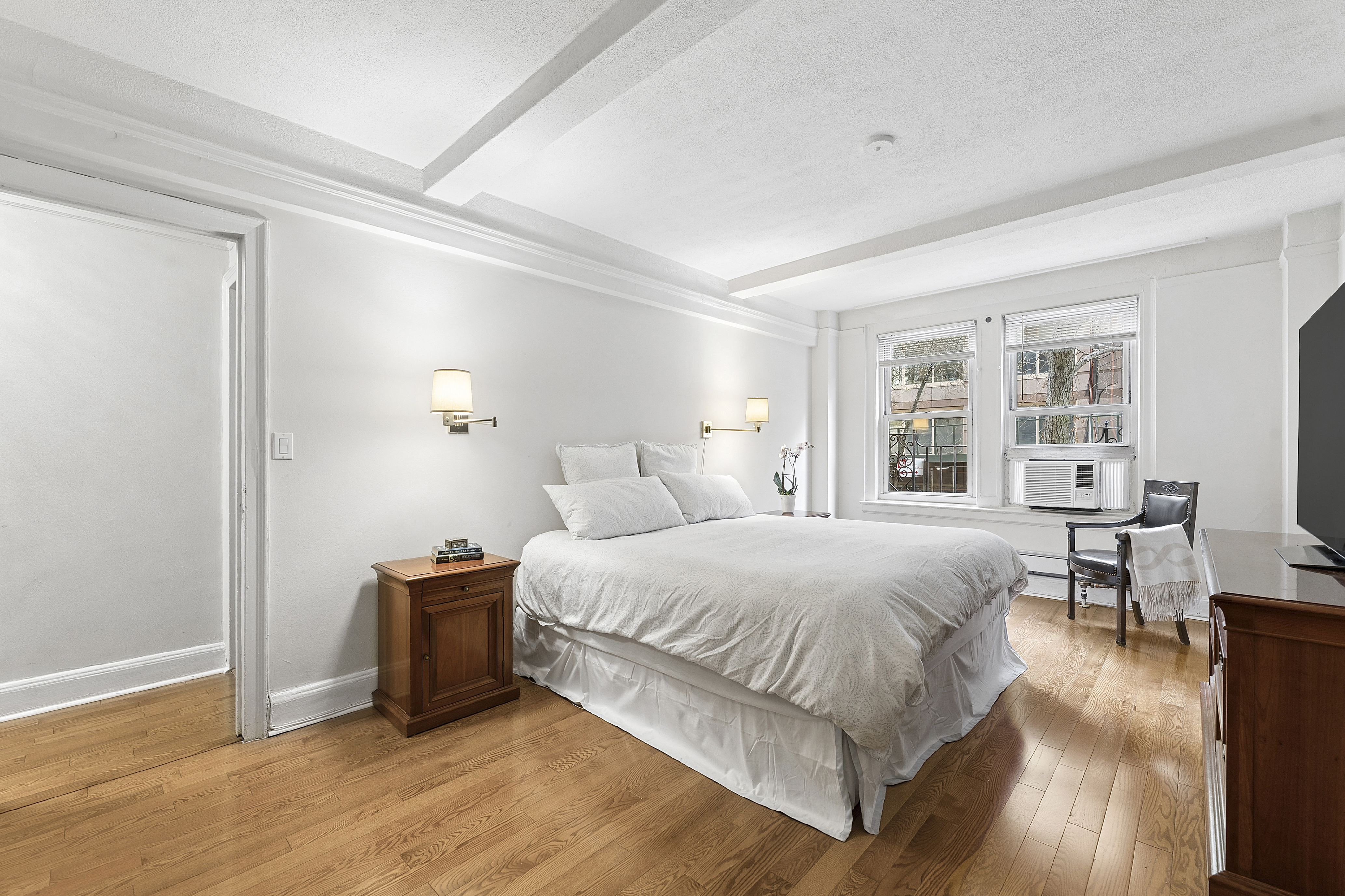 205 East 69th Street, Unit 2A Manhattan, NY 10021 - Photo 6 of 11