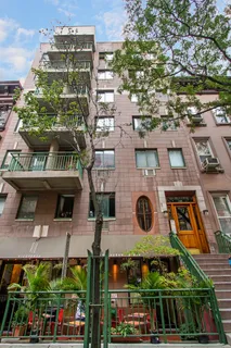 $4,200 | 325 West 51st Street, Unit 3A | Hell's Kitchen