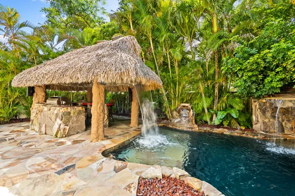 $849,000 | 7685 Northwest 61st Terrace, Parkland, FL 33067