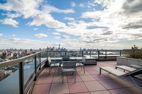 $2,500,000 | 101 West 24th Street, Unit 15B | Chelsea