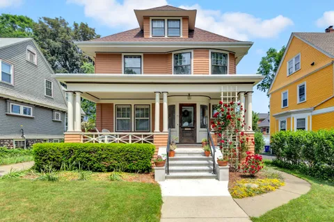 Contact Agent | 8 Centervale Park, Dorchester Center, MA 02124