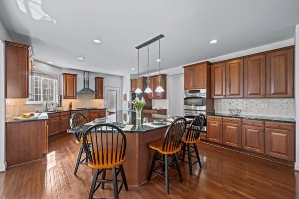 $1,050,000 | 8114 Kylemore Way, Ellicott City, MD 21043