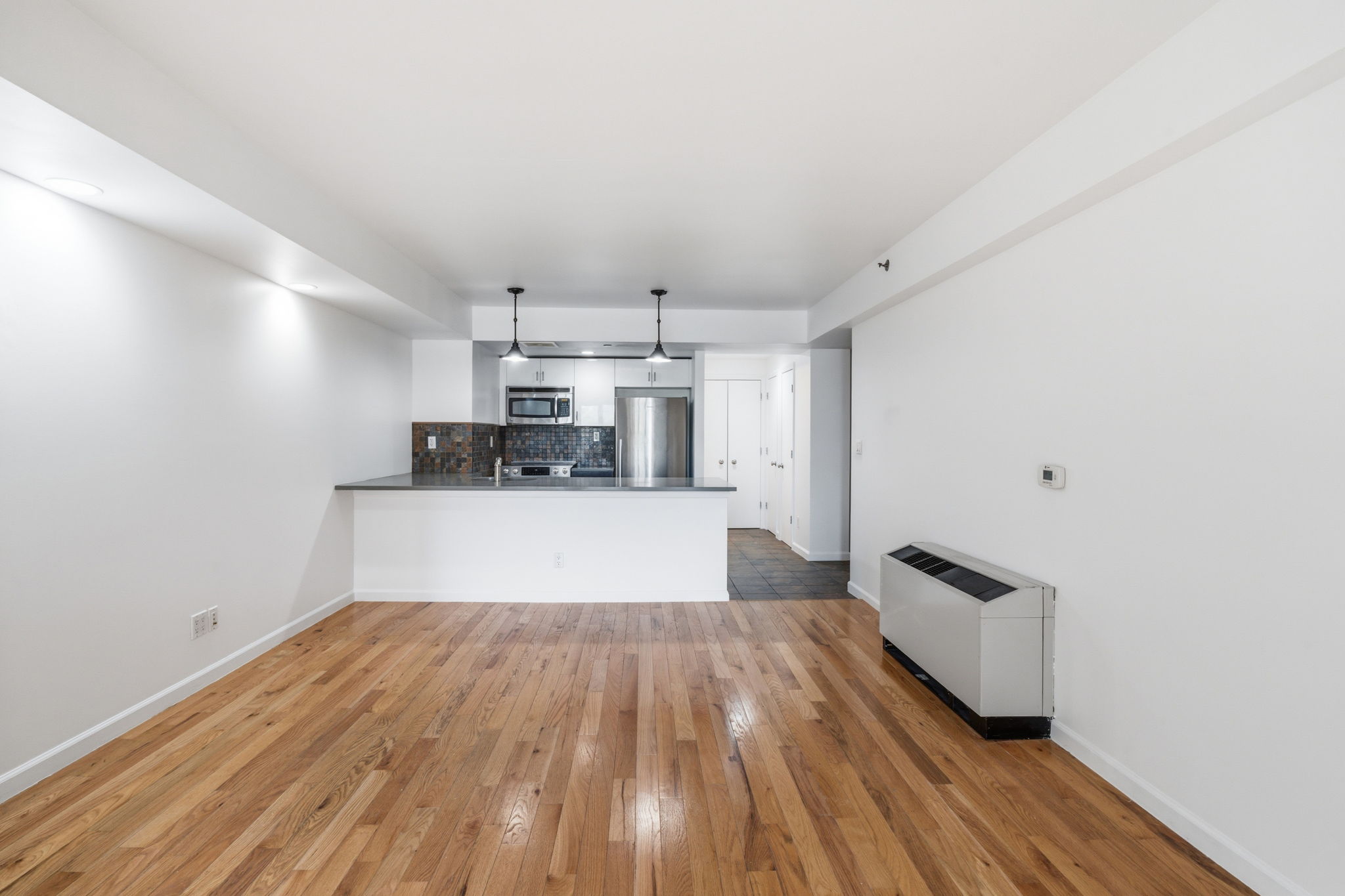 189 Avenue C, Unit 6C Manhattan, NY 10009 - Photo 4 of 11 Gallery Image 4