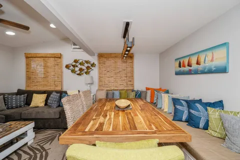 $1,725,000 | 14 East Landing Road, Hampton Bays, NY 11946