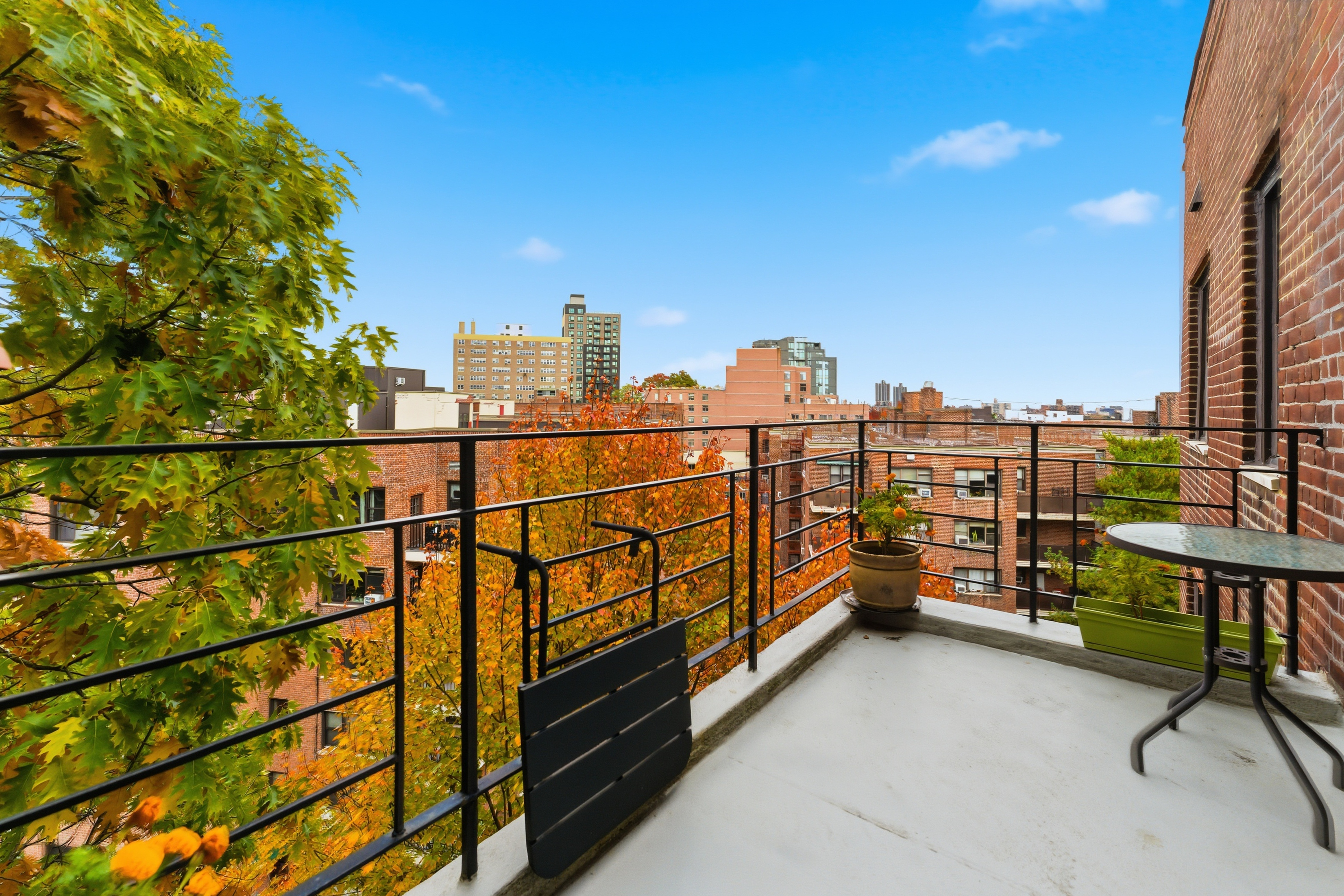 3616 Henry Hudson Parkway, Unit 7GN Bronx, NY 10463 - Photo 15 of 17 a view of a city