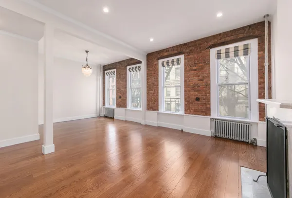$12,750 | 142 West 10th Street, Unit 2A | West Village