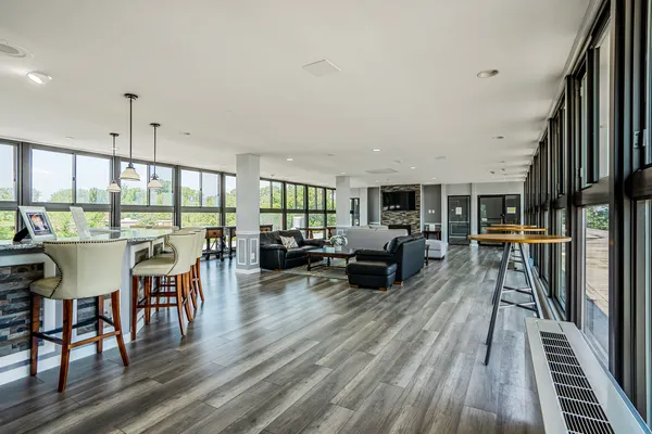 $209,990 | 600 Roosevelt Boulevard, Unit 510, Falls Church, VA 22044