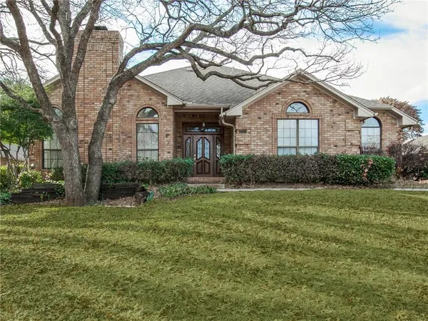 $3,200 | 2810 Scarborough Court, Grapevine, TX 76051